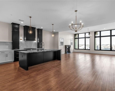 674 Main Street - Photo Thumbnail 9