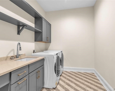 674 Main Street - Photo Thumbnail 23