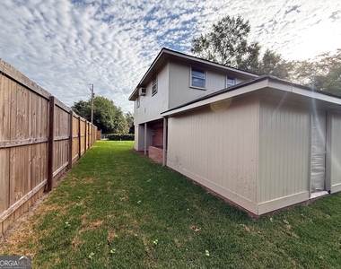 412 Roberson Street - Photo Thumbnail 42