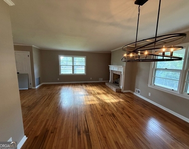 412 Roberson Street - Photo Thumbnail 22