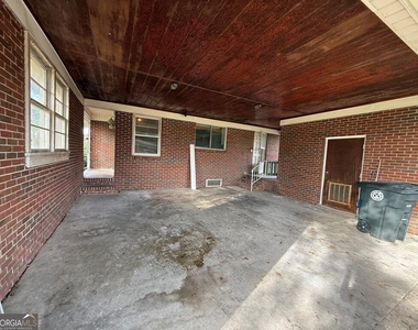 412 Roberson Street - Photo Thumbnail 3