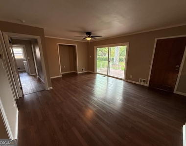 412 Roberson Street - Photo Thumbnail 29