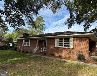412 Roberson Street - Photo Thumbnail 5