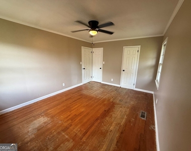 412 Roberson Street - Photo Thumbnail 30