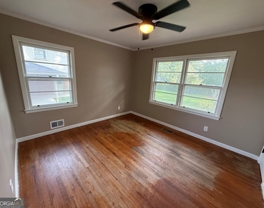 412 Roberson Street - Photo Thumbnail 37