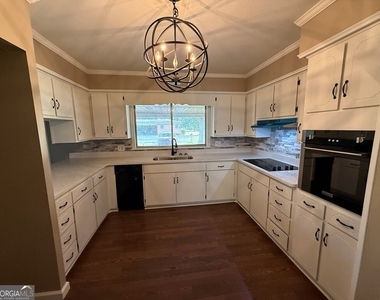 412 Roberson Street - Photo Thumbnail 21