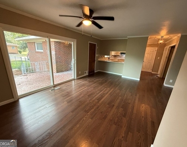 412 Roberson Street - Photo Thumbnail 28