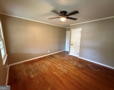 412 Roberson Street - Photo Thumbnail 32