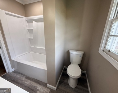 412 Roberson Street - Photo Thumbnail 33