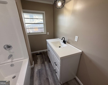 412 Roberson Street - Photo Thumbnail 34