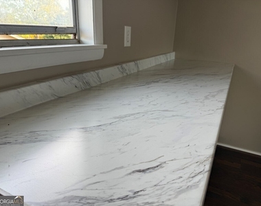 412 Roberson Street - Photo Thumbnail 48