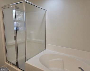 434 Roberts Way - Photo Thumbnail 21