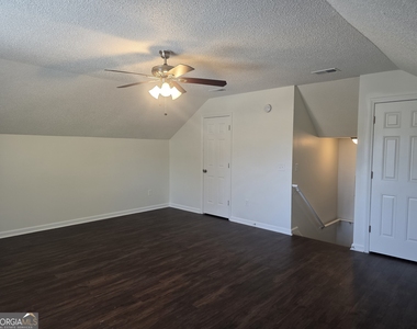 434 Roberts Way - Photo Thumbnail 24