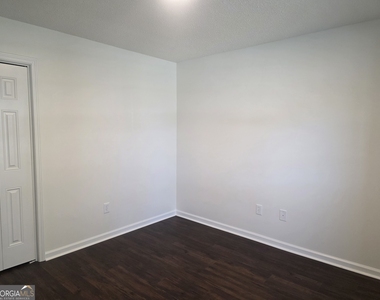 434 Roberts Way - Photo Thumbnail 14