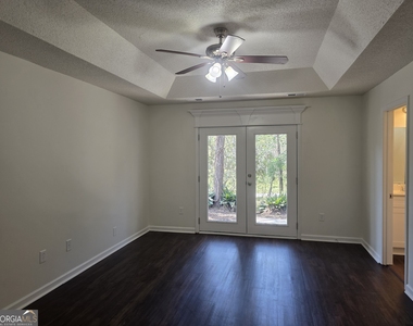 434 Roberts Way - Photo Thumbnail 17