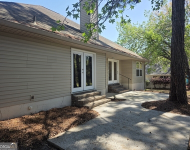 434 Roberts Way - Photo Thumbnail 29