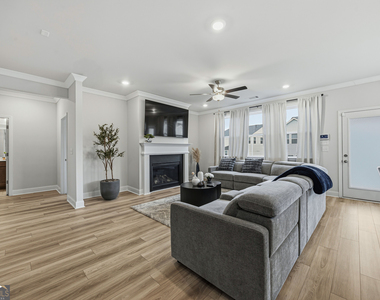 3168 Shirecrest Lane - Photo Thumbnail 9