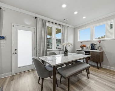 3168 Shirecrest Lane - Photo Thumbnail 13