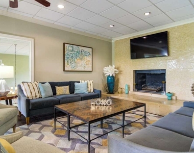 2383 Akers Mill Road - Photo Thumbnail 17