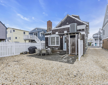 196 3rd Avenue - Photo Thumbnail 25