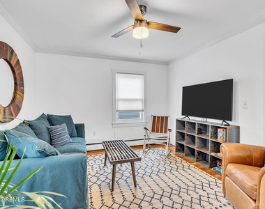 1227 Bay Avenue - Photo Thumbnail 10
