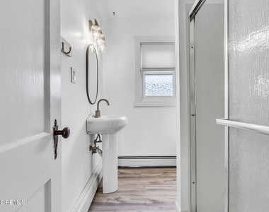 1227 Bay Avenue - Photo Thumbnail 23