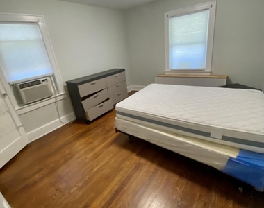 127 Phillips Avenue - Photo Thumbnail 6