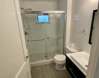 127 Phillips Avenue - Photo Thumbnail 7