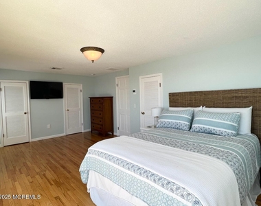 245 24th Avenue - Photo Thumbnail 14