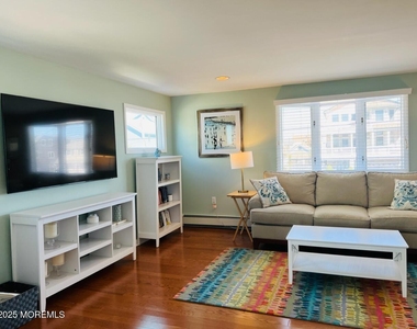 245 24th Avenue - Photo Thumbnail 3
