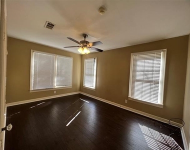 642 Robinson Place - Photo Thumbnail 5