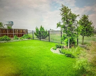 5541 Annie Creek Road - Photo Thumbnail 2