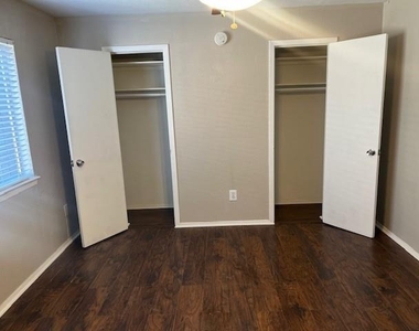 2821 Reagan Street - Photo Thumbnail 10