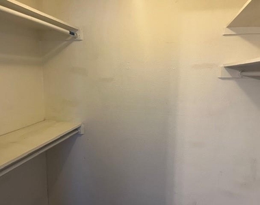 2821 Reagan Street - Photo Thumbnail 9