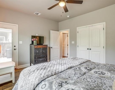 2700 James - Photo Thumbnail 13