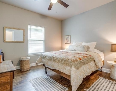2700 James - Photo Thumbnail 18