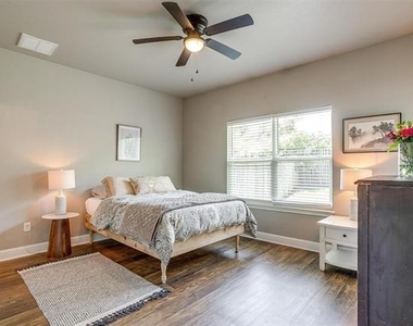 2700 James - Photo Thumbnail 14