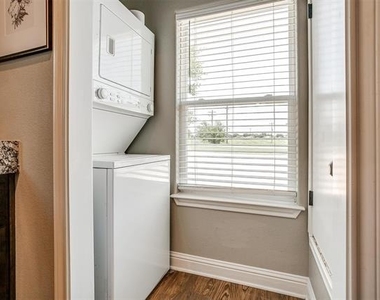 2700 James - Photo Thumbnail 12