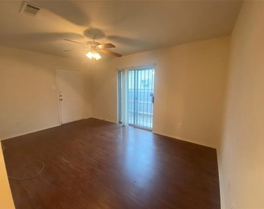 2302 Coleman Avenue - Photo Thumbnail 1