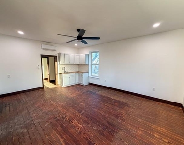 107 E Stone Street - Photo Thumbnail 14