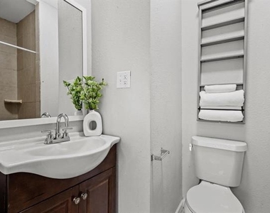 1310 W Morton Street - Photo Thumbnail 30