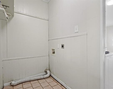 1310 W Morton Street - Photo Thumbnail 20