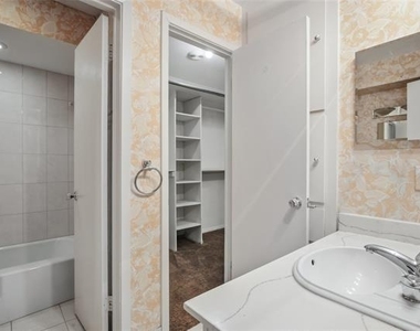 15721 Mapleview Circle - Photo Thumbnail 25