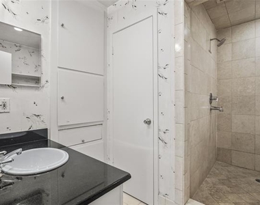 15721 Mapleview Circle - Photo Thumbnail 23
