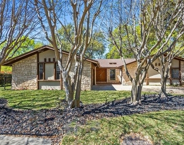 15721 Mapleview Circle - Photo Thumbnail 1