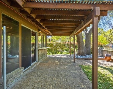 15721 Mapleview Circle - Photo Thumbnail 33
