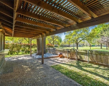 15721 Mapleview Circle - Photo Thumbnail 31