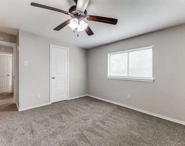12129 Spring Branch Drive - Photo Thumbnail 5
