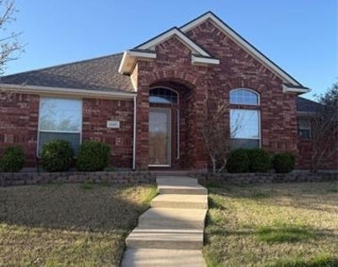 4606 Rosewood Lane - Photo Thumbnail 1