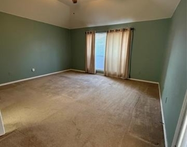 4606 Rosewood Lane - Photo Thumbnail 13